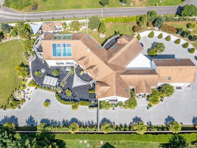 Luxueuse villa contemporaine de 700M² à 30 mn de Fontainebleau