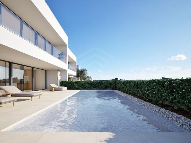 Luxuosa moradia com 4 quartos e piscina, a poucos passos da. 0m² São gonçalo de lagos