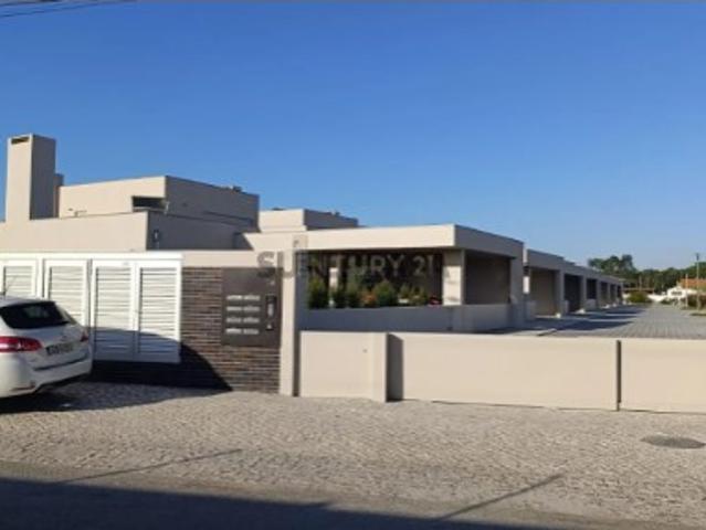 Luxuosa Moradia Nova em Palmela, Setúbal