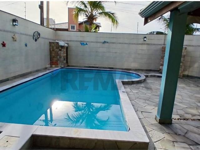 Luxuosa Casa à Beira Mar em Peruíbe para Alugar