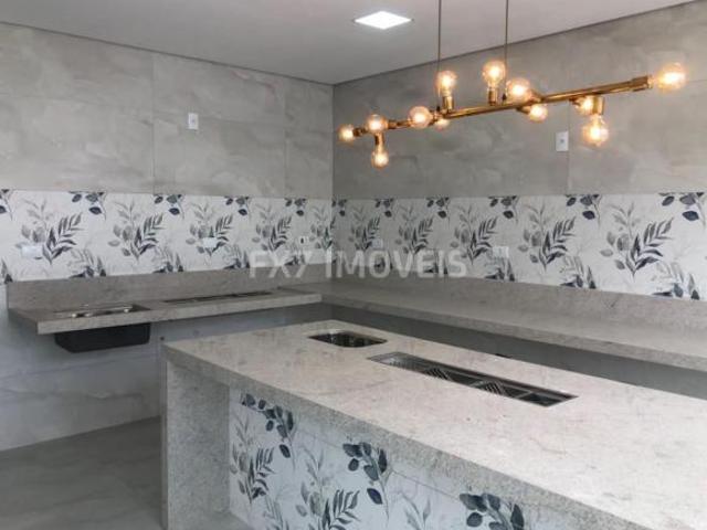 Luxuosa Casa de Condomínio à Venda em Hortolândia SP Parque Ortolândia 4 Quartos, 4 Suítes, 3 Sal