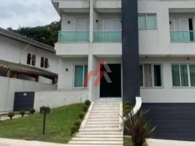 Luxuosa casa em condomínio à venda em Alphaville, Santana de Parnaíba SP: 4 quartos, 4 suítes, 3 sal