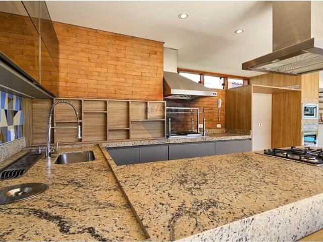Luxuosa Casa em Bougainville II, Peruíbe Alugue!
