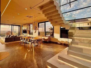 Luxuosa Casa no Condomínio Gênesis II 490m² de Terreno com Vista p/ Mata