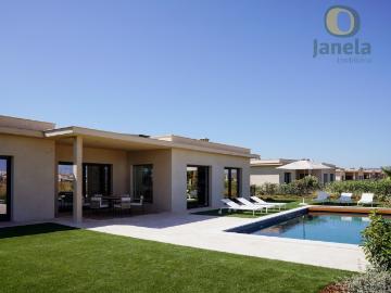 Luxuosa Residência em Faro, frente à Ria Formosa, com Adega. 378m² Faro Sé e São Pedro
