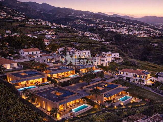Luxuosa Villa T3 Térrea,Calheta, Ilha da Madeira