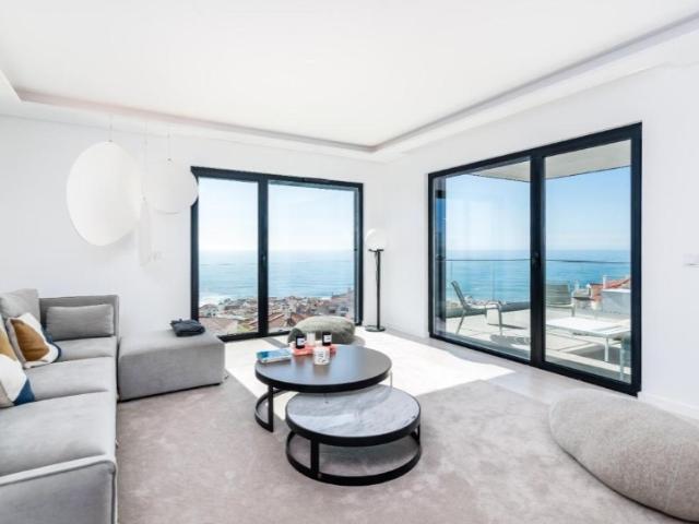 Luxuoso apartamento na Ericeira com vista para o mar
