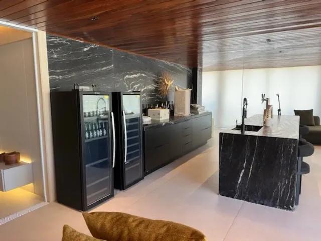 Luxuoso Apartamento no Porto Brasil Resort Beira mar em Pirangi