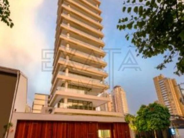 Luxuoso apartamento de 4 quartos, 4 suítes, 6 salas e 6 banheiros no coração de Ibirapuera, São Paul