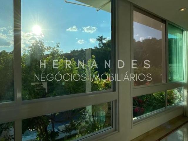 Luxuoso Apartamento de 4 Quartos em Alphaville Santana de Parnaíba SP: 4 suítes, 1 sala, 6 banheir