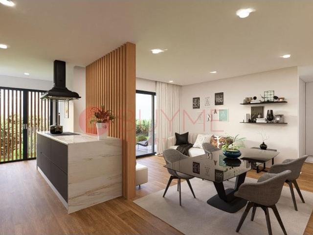 Luxuoso Apartamento T2, piscina comum e estacionamento, em Olhão