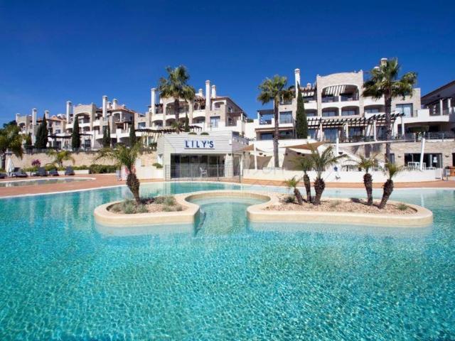 Luxuoso apartamento T2 virado para Sul em Pine Hills, Vilamo. 120m² Quarteira
