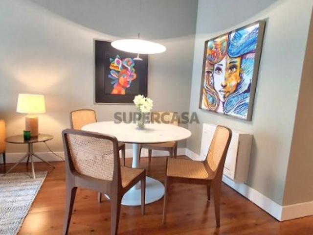 Luxuoso e Requintado Apartamento com Elevador, dois lugares de garagem, Piscina e Jardim no Centro de Lisboa