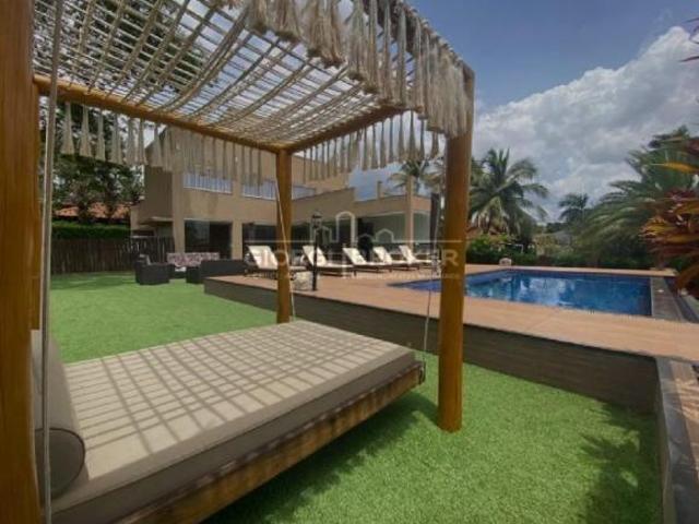 Luxuoso Rancho de 7 Suítes no Condomínio Enseada Azul, Fronteira MG Salas, 5 Vagas de Garagem !
