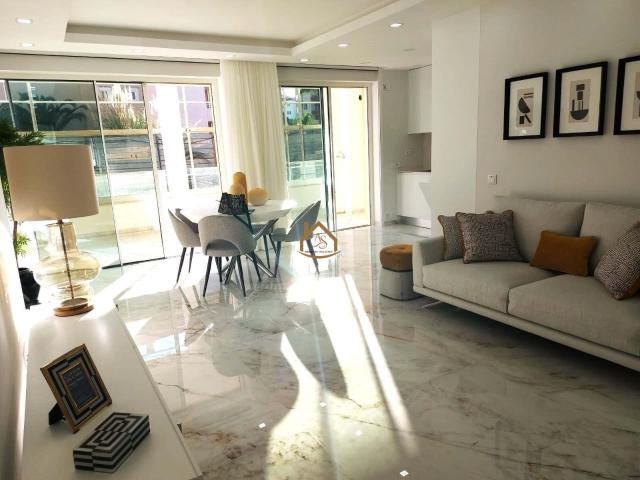 Luxuosos apartamento T4 com piscina na cobertura, Lagos para. 211m² Lagos