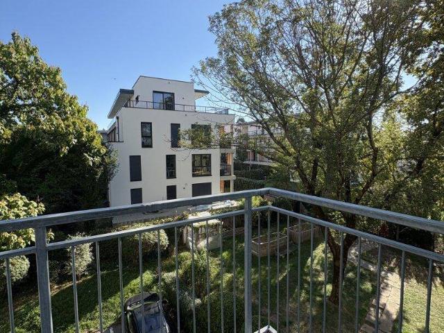 Luxus 3 Zimmer Erstbezug in bester Lage mit 2 Balkonen und Stellplatz in Graz, 74m²