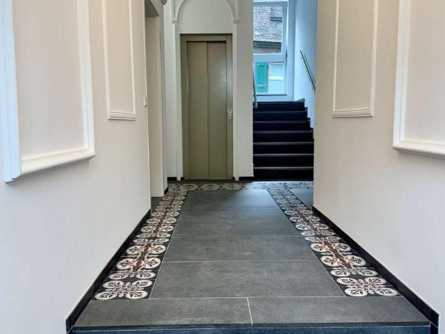 LUXUS 3 Zimmer Neubau Wohnung: EBK + Balkon