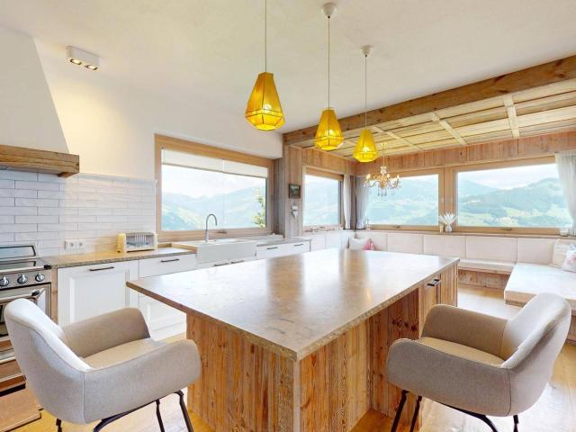 Luxus trifft Alpenblick: Hochwertiges Mehrfamilienhaus mit Sauna und spektakulärer Aussicht – Zillertal / Tirol