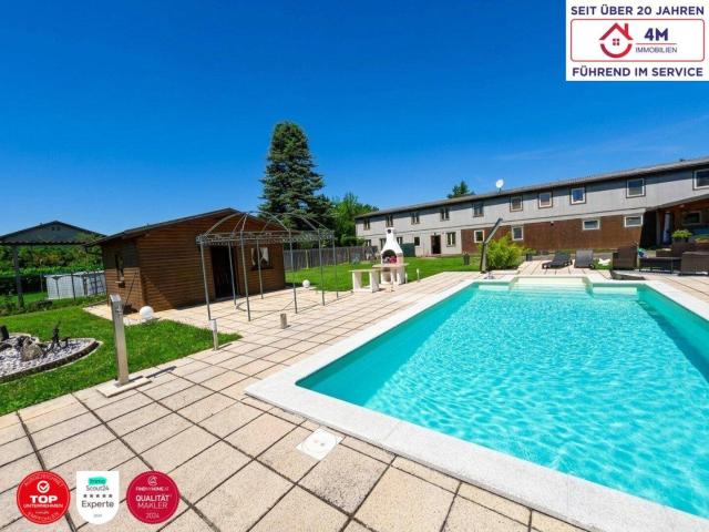 Luxus trifft Potenzial – 20 Zimmer Mehrfamilienhaus mit Pool, Garten, Garage, Werkstatt & Hebebühne