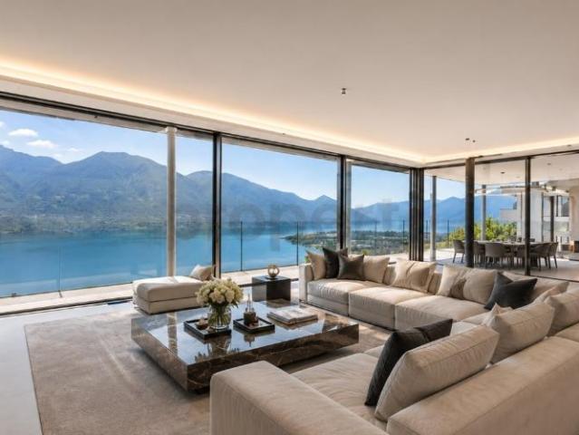 Luxus und Eleganz: Exklusive 4.5 Zimmer Attikawohnung mit Pool in Brione sopra Minusio
