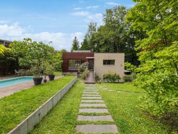 Luxus und Natur nur einen Steinwurf vom Zentrum entfernt Zeitgenössische Privatvilla in Grand Lancy