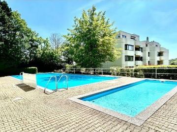 Leopold-Gratz-Platz - Aufzug, Schwimmbad