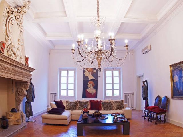 Luxus Apartment mit 304 m2 zu verkaufen in Bissone, Tessin