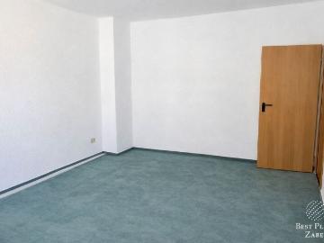 Wohnung kaufen in Kaulsdorf-Nord - Terrasse
