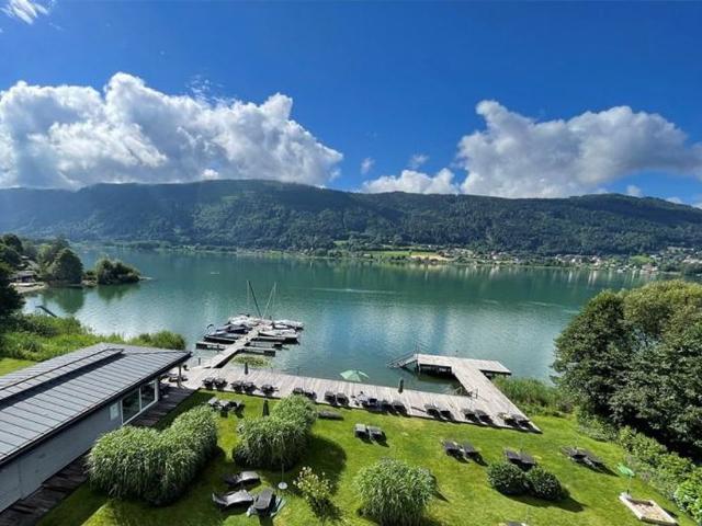 Luxus Apartment mit 4 Zimmer zu verkaufen in Bodensdorf, Kärnten