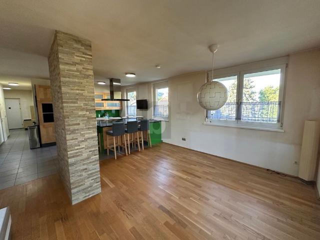Luxus Apartment mit 4 Zimmer zu verkaufen in Hall in Tirol, Österreich