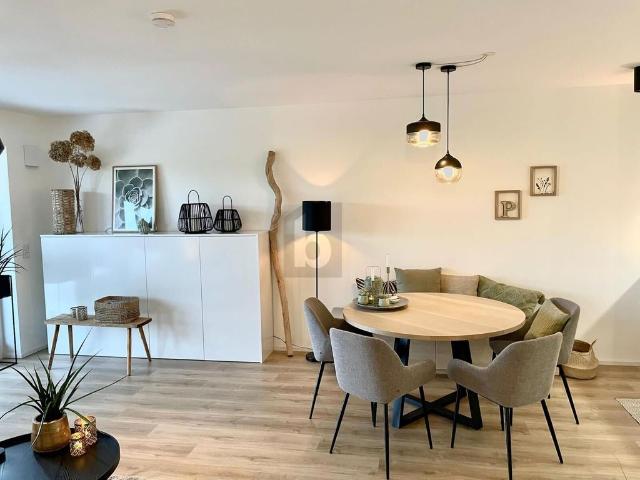 Luxus Apartment mit 4 Zimmer zu verkaufen in Perwang am Grabensee, Oberösterreich