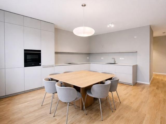 Luxus Apartment mit 5 Zimmer zu verkaufen in Schöneberg, Berlin