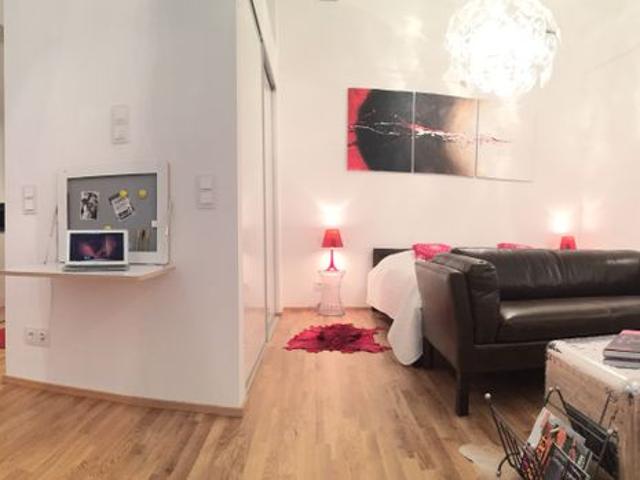 LUXUS BUSINESS LOFT located at Euopean Central Bank and the river, Frankfurt Amsterdam Apartments for Rent