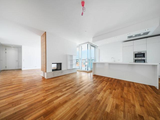 Luxus Dachgeschosswohnung in Bester Lage