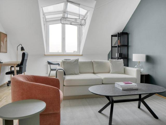 Luxus DG Wohnung: 2 Zi Ausblick, Traumlage zw. Augarten und Donaukanal, gute Anbindung & Ruhelage VIE134