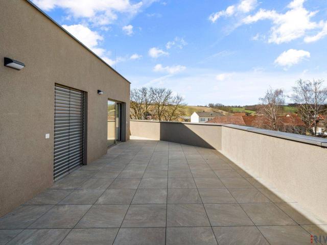 Living Weinviertel I Sommeraktion: Stellplatz gratis dazu I Luxus DG mit rund 140m² Terrasse / Loggia I Nähe Wolkersdorf und Gerasdorf