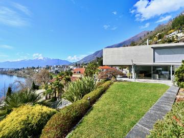 LUXUS DUPLEX ÜBER DEM LAGO MAGGIORE: EIN STATEMENT FÜR ANSPRUCH & STIL