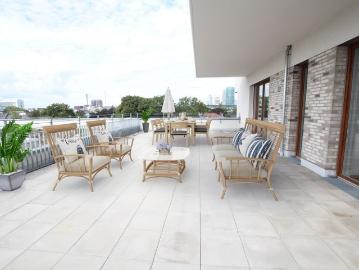 LUXUS HAT EINEN NAMEN: FFM SACHSENHAUSEN WAIDMANN NO.1 PENTHOUSE DER SUPERKLASSE