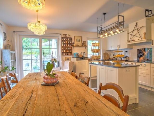 Luxus Haus mit 5 Zimmer zu verkaufen in Eisenstadt, Burgenland