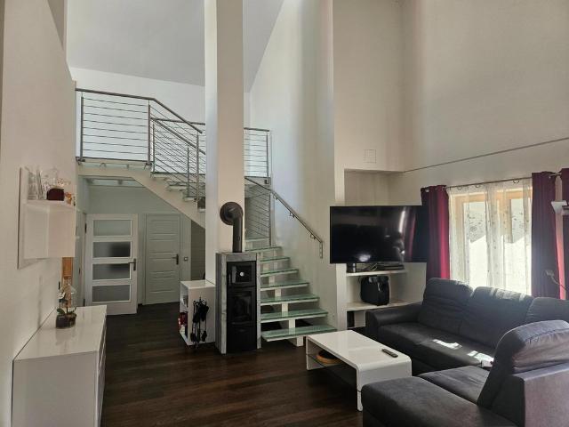 Luxus Haus mit 5 Zimmer zu verkaufen in Föhrenhain, Niederösterreich