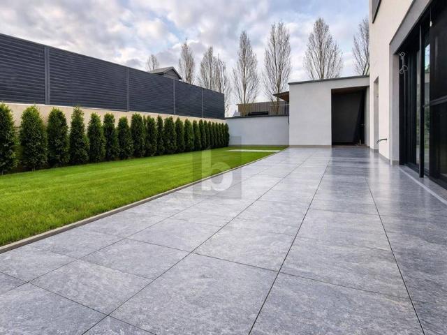 Luxus Haus mit 5 Zimmer zu verkaufen in Haag, Österreich
