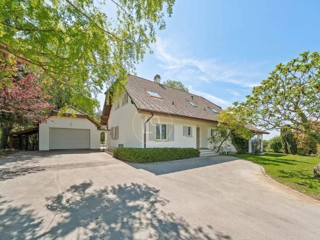 Luxus Haus mit 6 Zimmer zu verkaufen in Grens, Kanton Waadt