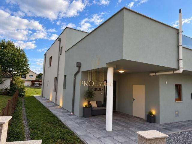 Luxus Haus mit 6 Zimmer zu verkaufen in Haag, Österreich