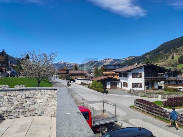 Luxus Haus mit 6 Zimmer zu verkaufen in Jochberg, Österreich