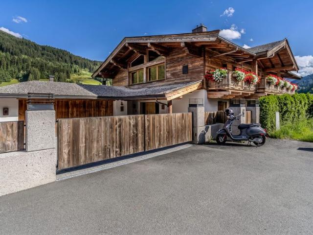 Luxus Haus mit 6 Zimmer zu verkaufen in Jochberg, Tirol