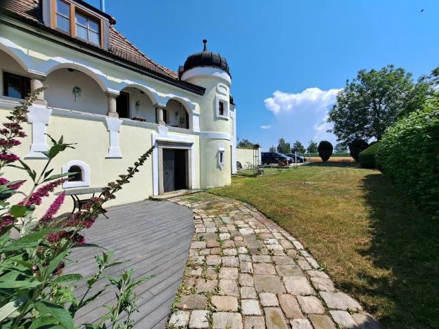 Luxus Haus mit 6 Zimmer zu verkaufen in Pölten, Österreich