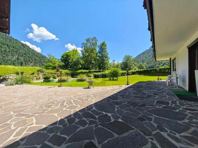 Luxus Haus mit 7 Zimmer zu verkaufen in Erpfendorf, Tirol