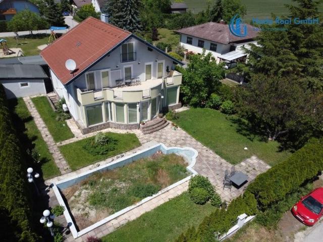 Luxus Haus mit 8 Zimmer zu verkaufen in Ebreichsdorf, Niederösterreich