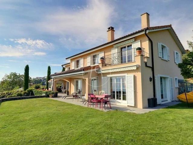 Luxus Haus mit 8 Zimmer zu verkaufen in Lutry, Schweiz