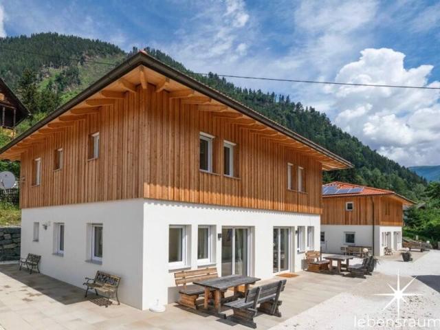 Luxus Haus mit 12 Zimmer zu verkaufen in Döbriach, Österreich